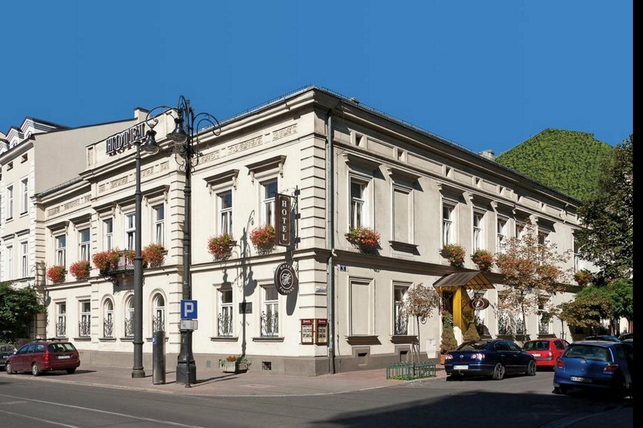 Hotel Fortuna Krasków Eksteriør bilde